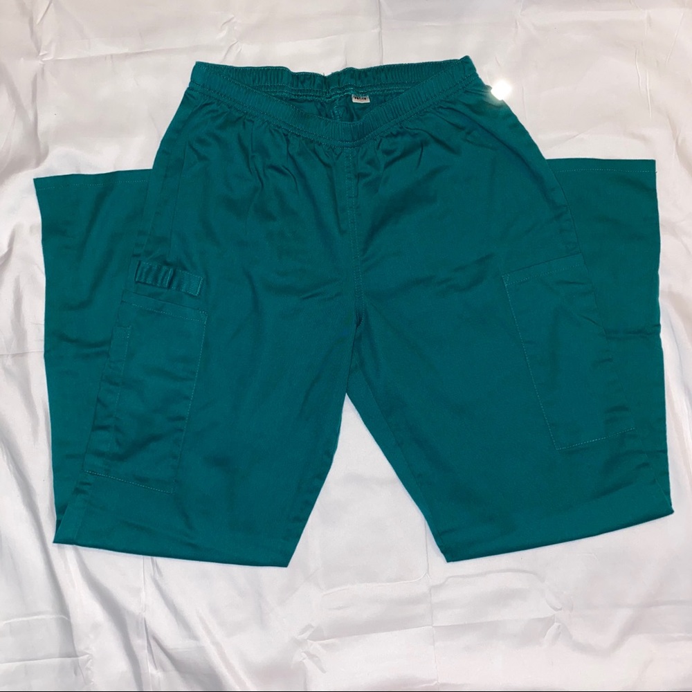 Cherokee Pull On Scrub Pants — Green